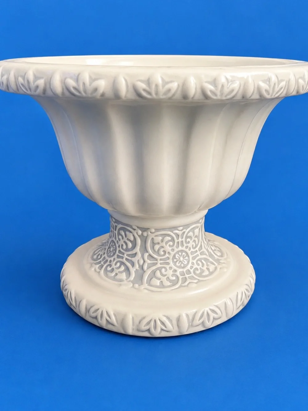 Ivory Ceramic Pedestal Candle Holder / Decorative Display Stand